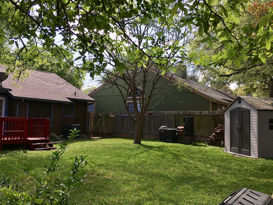 2nd image of 810 Calico Dr