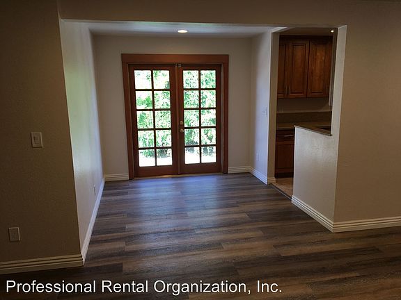 4th image of 347 Los Altos Pl