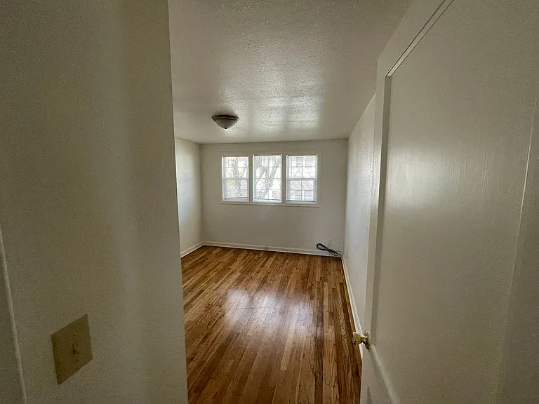 Vista Terrace — Photo 19