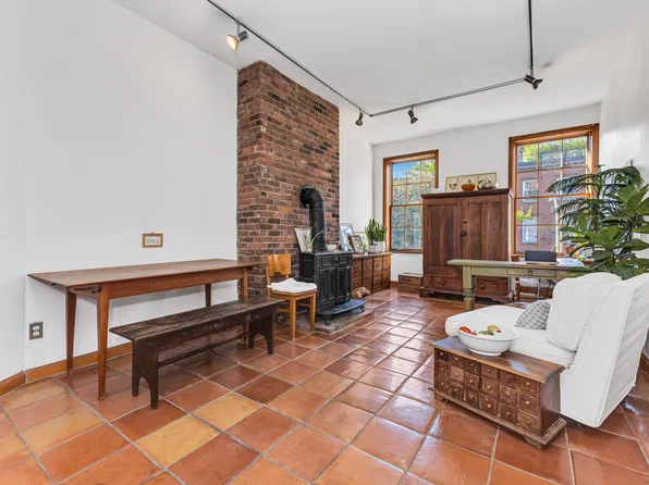 347 West 22nd Street image 1 of 8