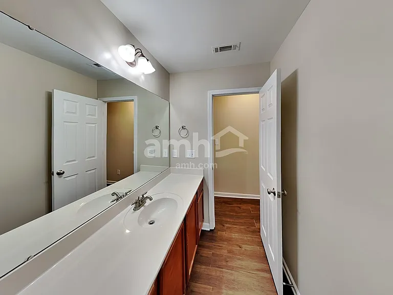 122 Tilton Dr — Photo 18