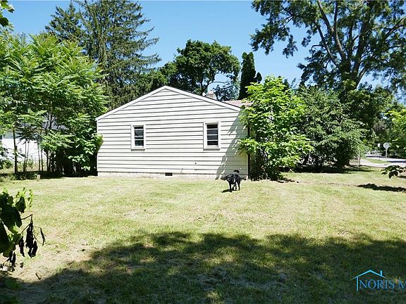 4th image of 1701 Ottawa Dr