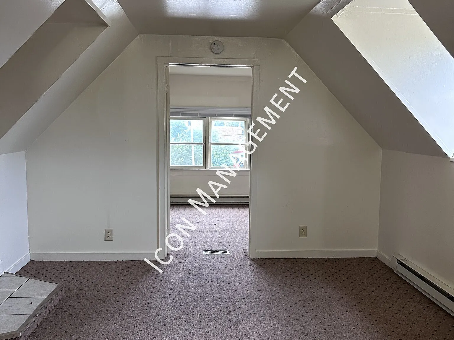 Top floor 2 bedroom — Photo 4