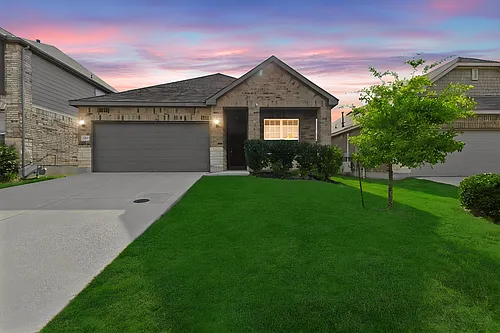 115 Inverness Photo 1
