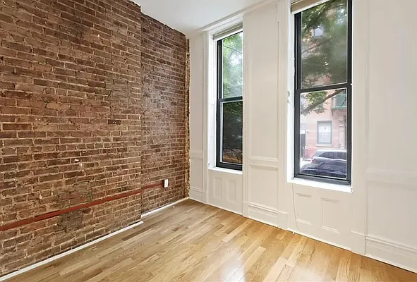 Rented by R New York | media 7