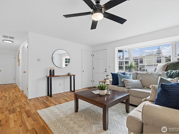 3rd image of 11018 SE 182nd Street