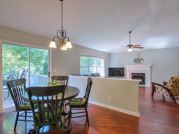 5th image of 309 Baronswood Dr