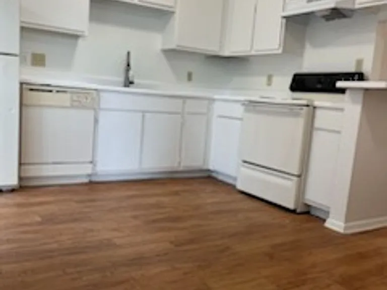 Ashford Creek Apartments — Photo 69