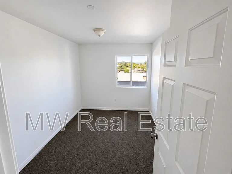238 E Vernon Ave #304 — Photo 9