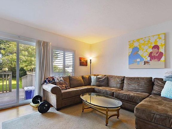 2nd image of 774 28th Ave