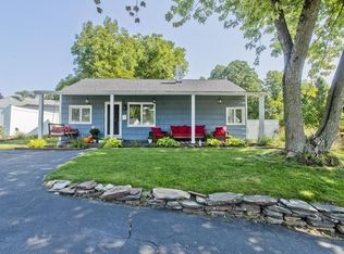 7 Memorial Dr, Holyoke, MA 01040