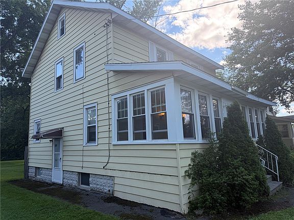 2nd image of 110 Campbell Rd