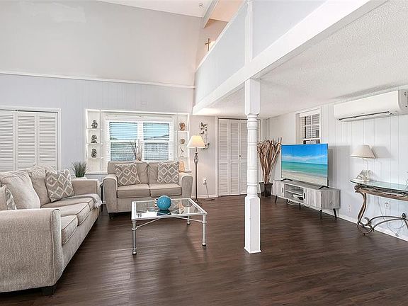 4th image of 3453 GULF OF MEXICO DRIVE #200