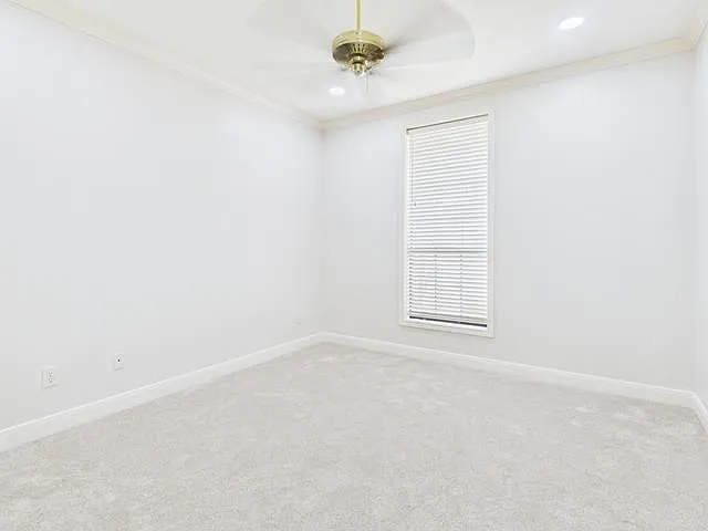 1178 Oval Dr — Photo 25