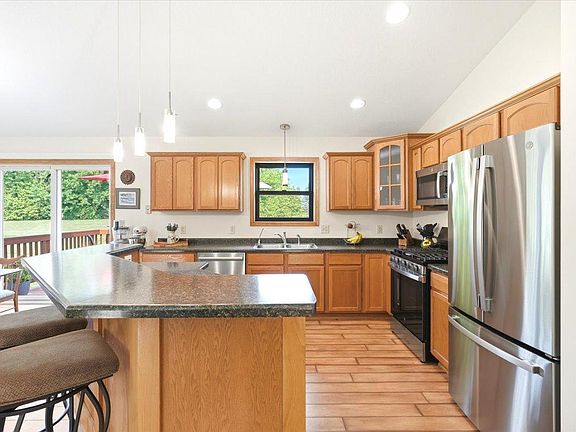 3rd image of 1498 142nd St