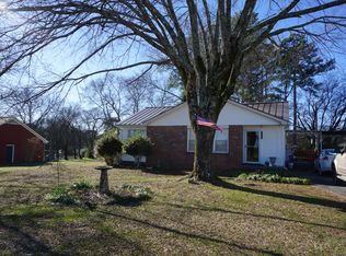 211 School Ln, Killen, AL 35645