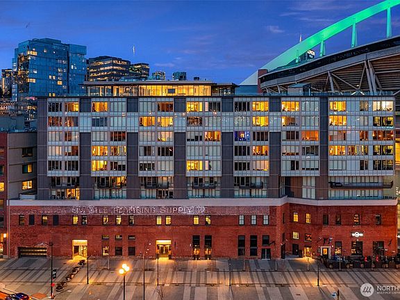 4th image of 590 1st Avenue S #702