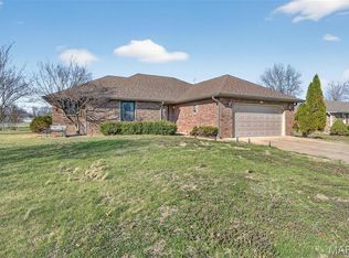 301 Planeview Ave, Lebanon, MO 65536