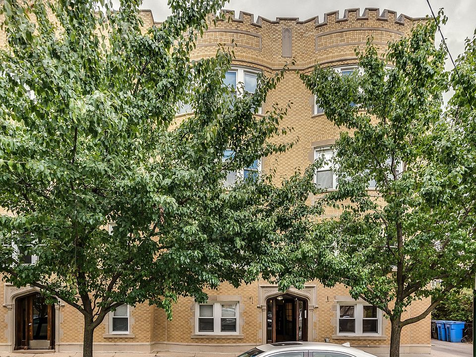 1st image of 5253 N Rockwell St APT 2