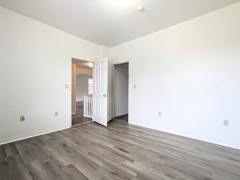 5552 Black St #2 — Photo 5
