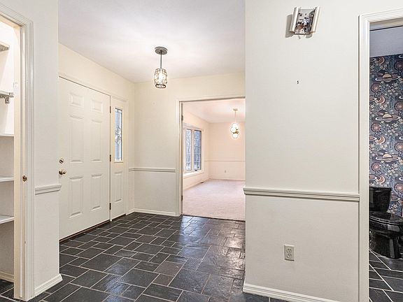 3rd image of 53106 Berwick Dr