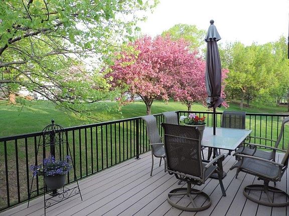 2nd image of 717 Evergreen Ct