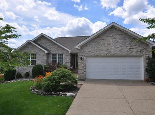 4704 Chenwood Ln, Jeffersontown, KY 40299