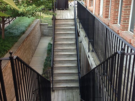 4th image of 4340 Maryland Ave APT 10B