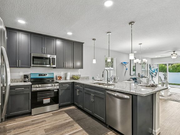 2nd image of 1374 Lake Shore Blvd #5493