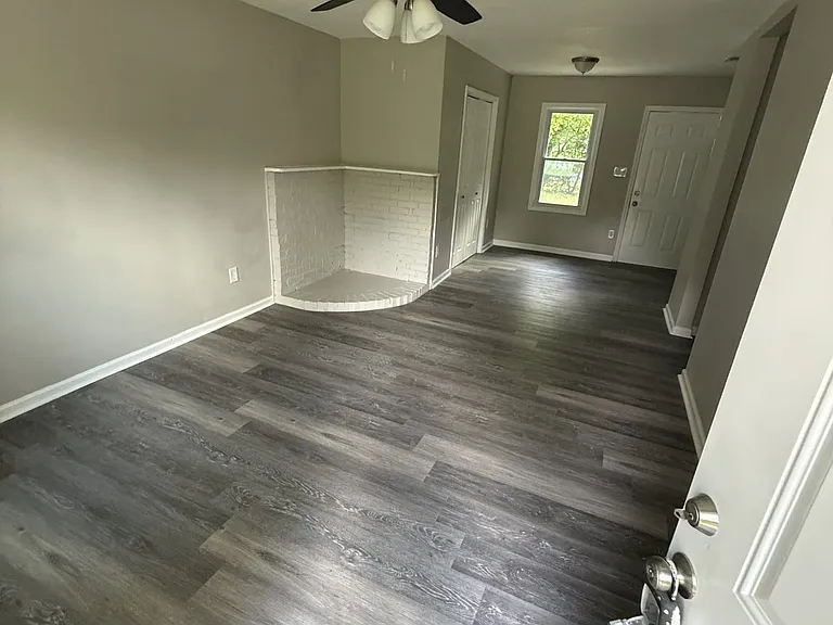 5708 Edwina Dr — Photo 5