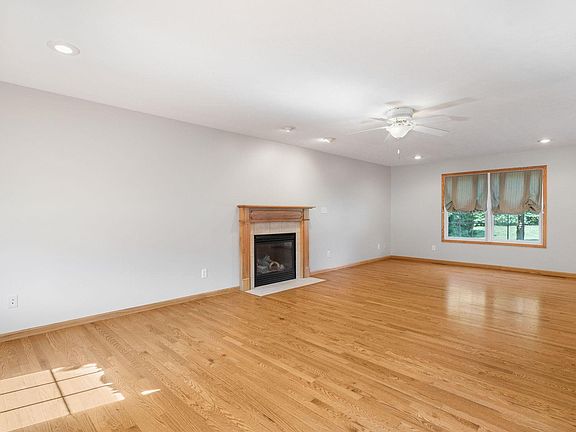 5th image of 51069 Woods Run Ct