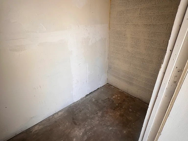 926 W Wedwick St — Photo 17