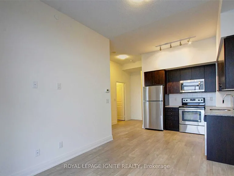 3600 Highway 7 Rd #3204 — Photo 3