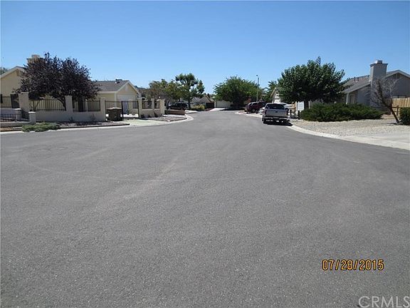 3rd image of 9188 Applewood Ln