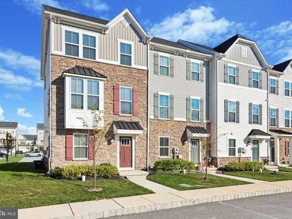 511 Holywell Dr, Malvern, PA 19355