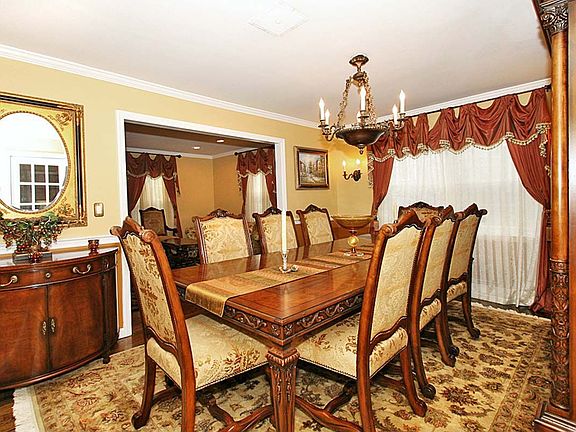 Classic Formal Dining Room