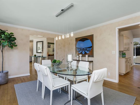 9 Pilgrim Rd Rye NY 10580 USA-print-040-033-028-4200x2800-300dpi.jpg