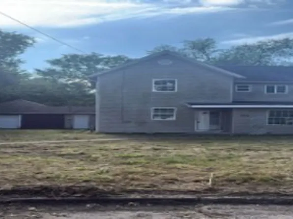 304 W Vine St, Piper City, IL 60959