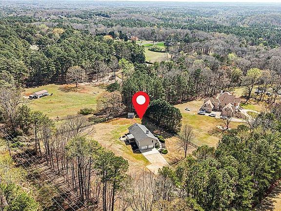 2nd image of 425 Midway Rd