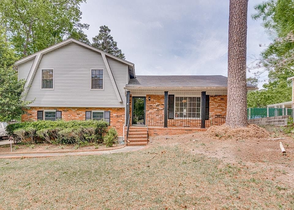 1st image of 327 Green Forest Ct
