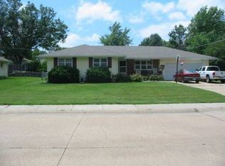 436 Camden Dr, Salina, KS 67401