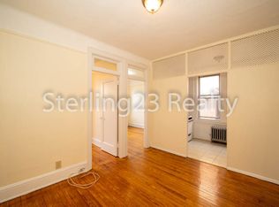 31-42 34th St #2R, Astoria, NY 11106