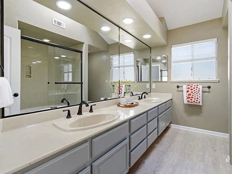 3480 Shadow Creek Dr — Photo 18