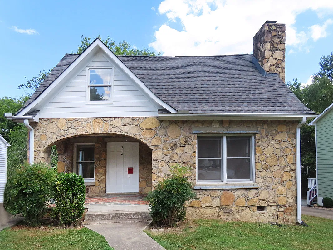 5 bed, 1852 sqft, $4,995 — Photo 1