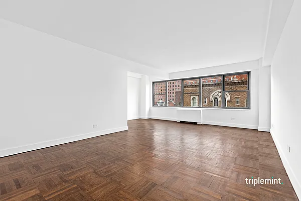 Sold by Triplemint | media 3