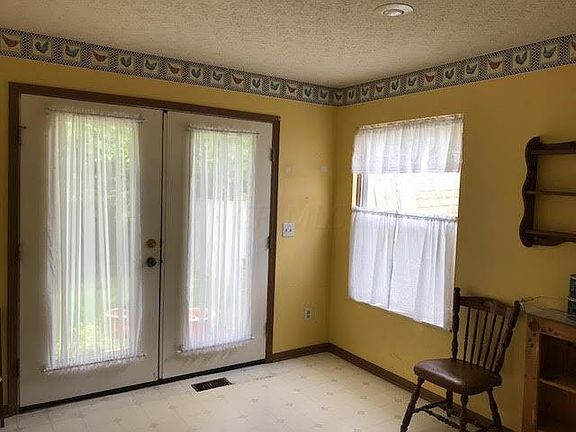 4th image of 1620 Tall Meadows Dr