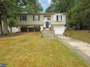 11 Winfield Rd, Sicklerville, NJ 08081