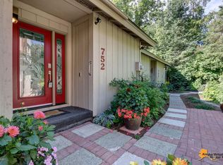 752 W 16th Ave, Anchorage, AK 99501