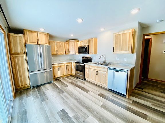 4th image of 1707 E Marquette St