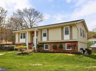 4110 Sunburst Ct, Alexandria, VA 22303